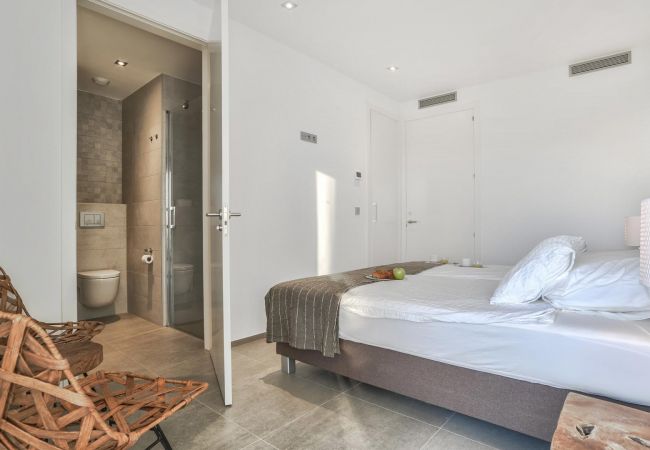 Villa in Moraira - Graham Holiday Rentals - Moraira Breeze Villa in Moraira - Graham Holiday Rentals - Moraira Breeze