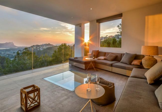 Villa in Moraira - Graham Holiday Rentals - Moraira Breeze Villa in Moraira - Graham Holiday Rentals - Moraira Breeze
